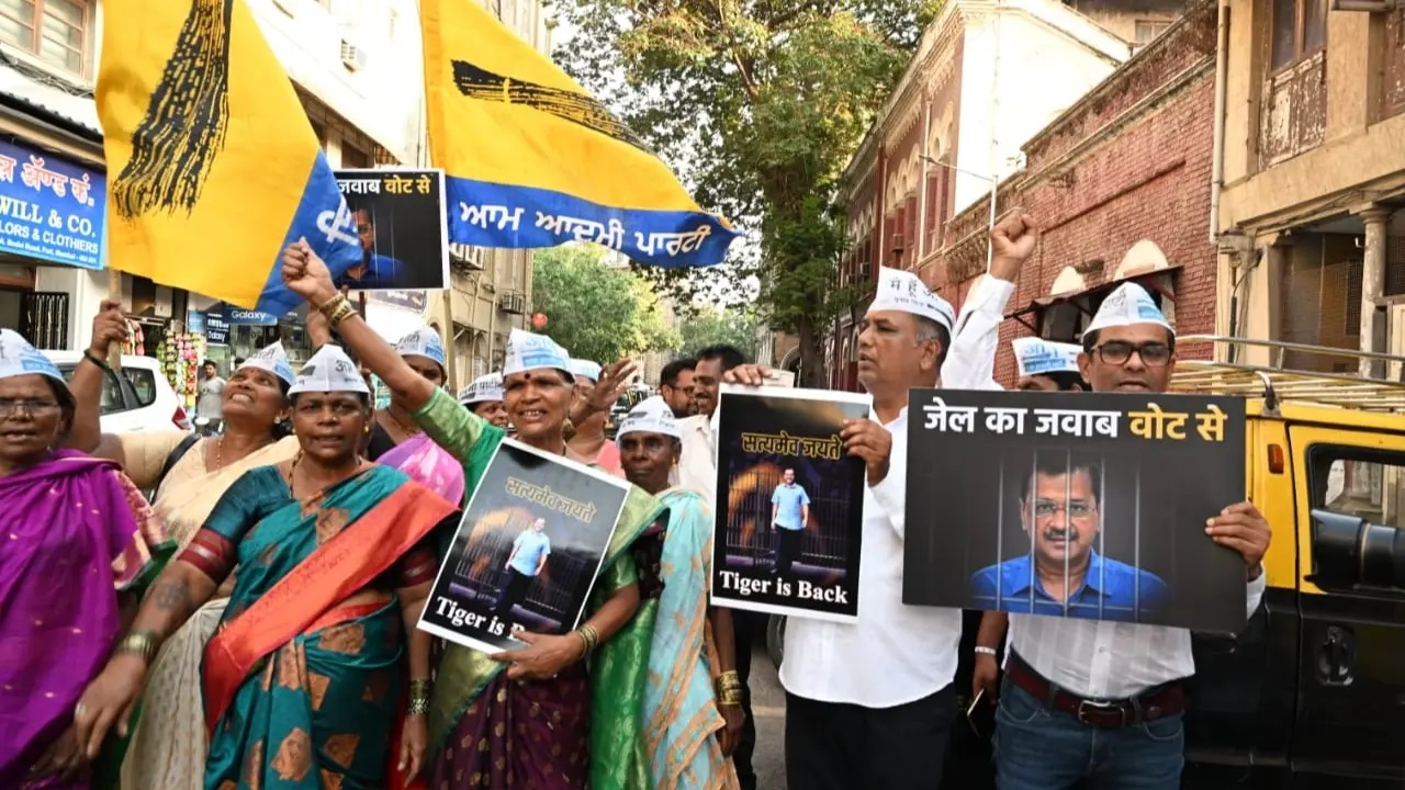 दिल्ली में चुनाव छठे चरण में 25 मई को होंगे. AAP इंडिया ब्लॉक पार्टनर कांग्रेस के साथ सीट-बंटवारे की व्यवस्था के तहत सात में से चार सीटों पर चुनाव लड़ रही है.