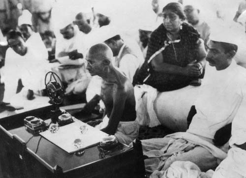 Mahatma Gandhi 150th Birth anniversary: બાપુની જીવન ઝરમર જુઓ તસવીરોમાં...