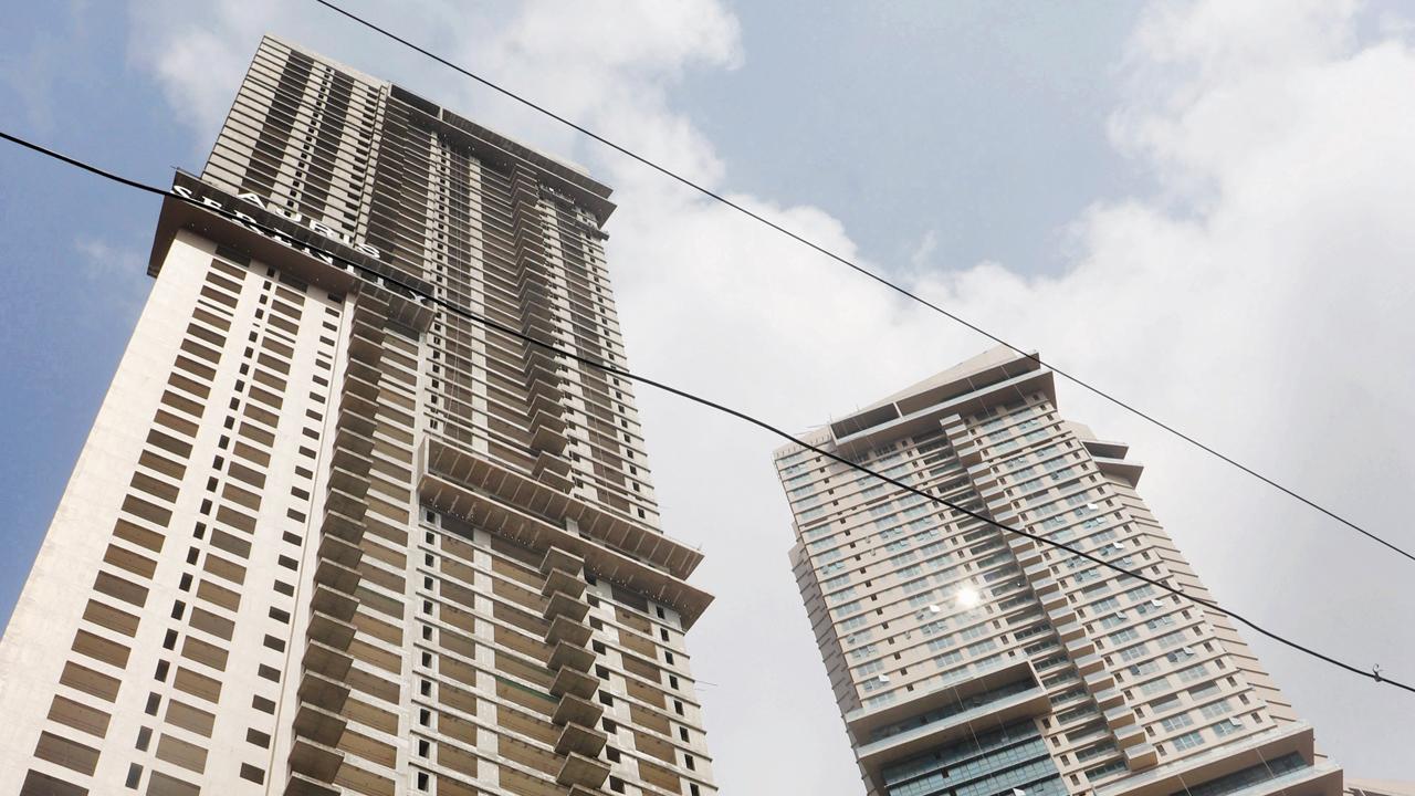 ૫૮ માળનું ઑરિસ સેરેનિટી મલાડમાં સૌથી ઊંચું બિલ્ડિંગ છે (તસવીર : અનુરાગ આહિરે)