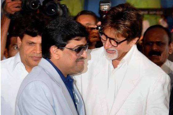 Amitabh Bachchan with Ashok Chavhan