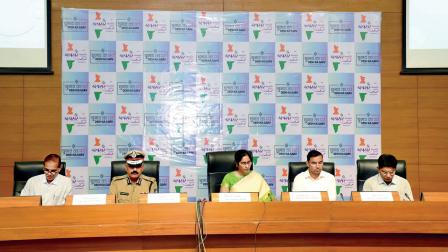 ગુજરાતના મુખ્ય નિર્વાચન અધિકારી પી. ભારતી સહિતના અધિકારીઓએ ચૂંટણીની માહિતી જાહેર કરી હતી