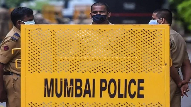 News Live Updates: મુંબઈ પોલીસે હોર્ડિંગ તૂટી પડવાના કેસમાં કરી એકની ધરપકડ