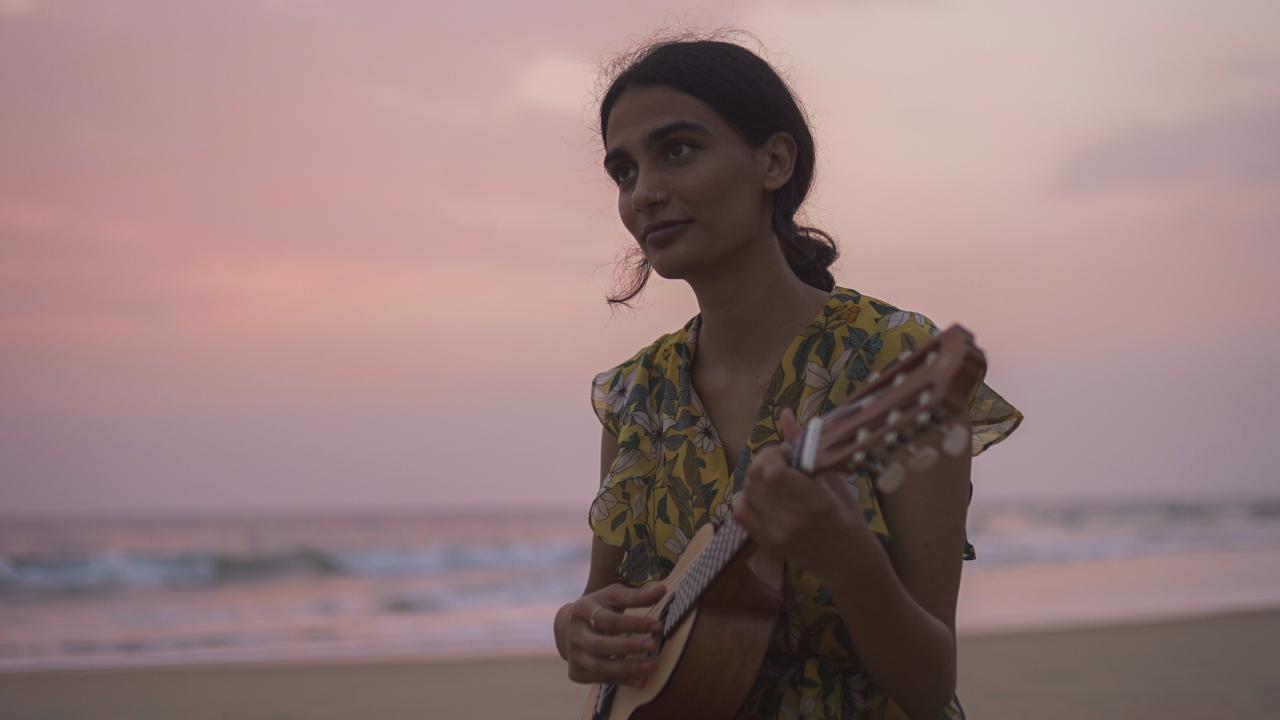Khwaab: Internet Sensation Anumita Nadesan  gets confident and dreams big with her new single