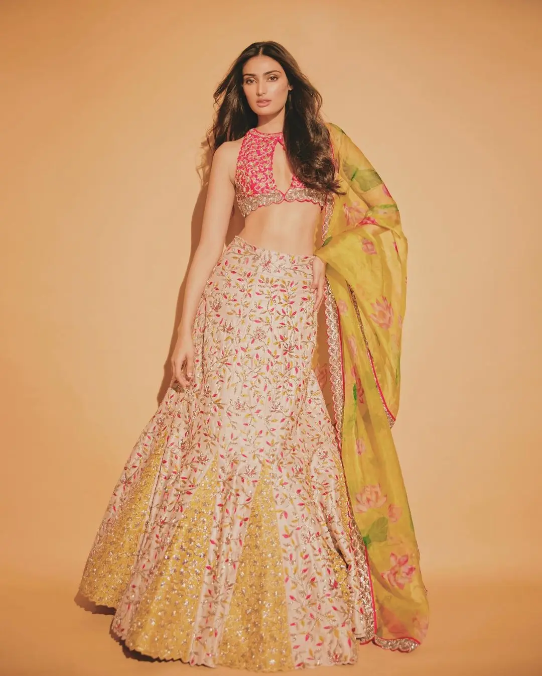 From Sexy Pantsuits To Perfect Sangeet Lehenga, Athiya Shetty's Dolled Up  Looks Are Fashion Goals